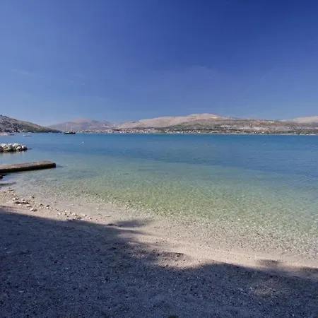 In Slatine With Terrace, Air Conditioning, Wi-fi 4783-2 -3 * Trogir