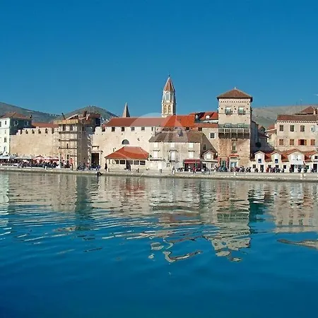 In Slatine With Terrace, Air Conditioning, Wi-fi 4783-2 -3 * Trogir