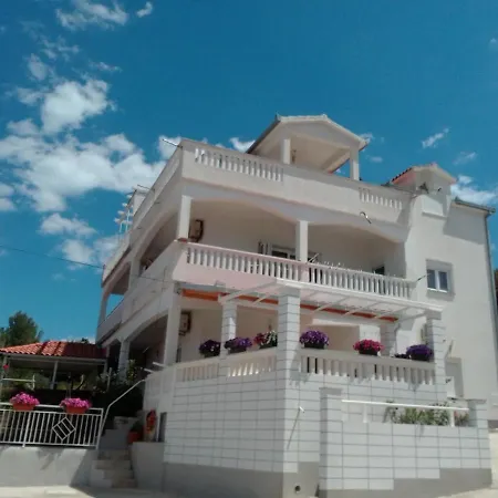In Slatine With Terrace, Air Conditioning, Wi-fi 4783-2 -3 Lejlighed Trogir