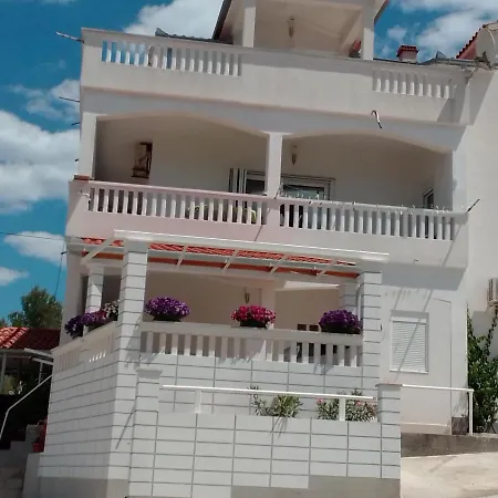 In Slatine With Terrace, Air Conditioning, Wi-fi 4783-2 -3 Lejlighed Trogir
