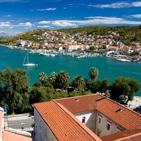 In Slatine With Terrace, Air Conditioning, Wi-fi 4783-2 -3 * Trogir