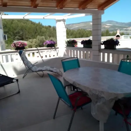 In Slatine With Terrace, Air Conditioning, Wi-fi 4783-2 -3 *