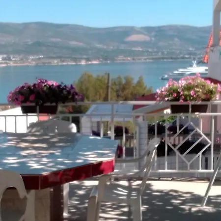 In Slatine With Terrace, Air Conditioning, Wi-fi 4783-2 -3 Lejlighed *